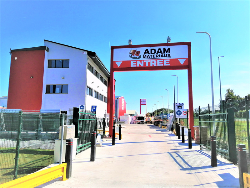 Photo de couverture de Adam Matériaux